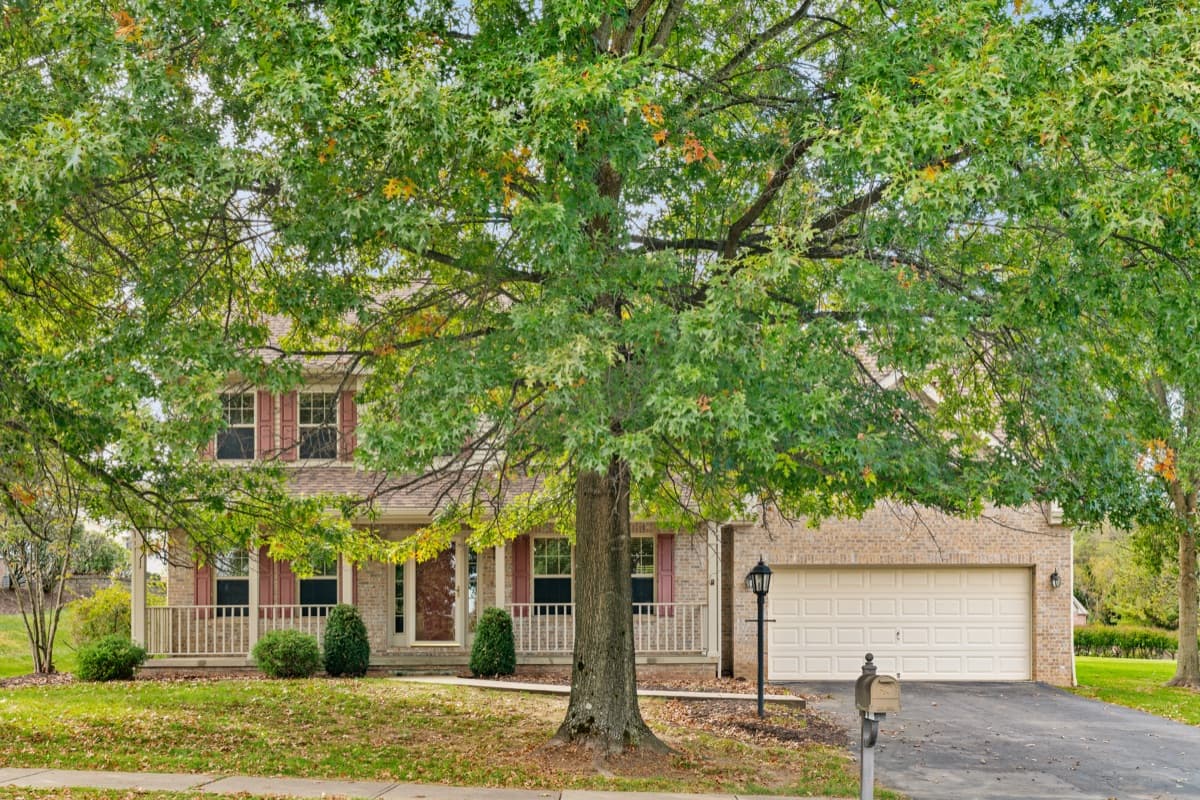 Applewood Drive - Enhanced presentation - Before